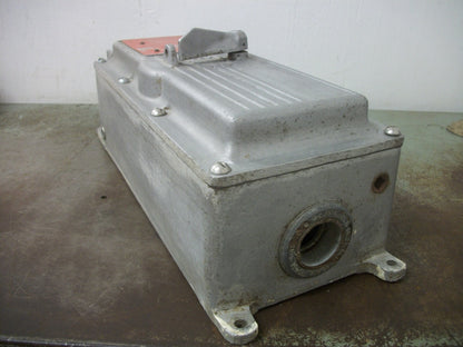 CROUSE-HINDS INTERLOCKED ARKTITE RECEPTACLE AND BREAKER ASSEMBLY DBR56742 WT60-3