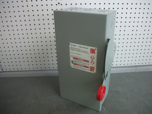 CUTLER-HAMMER DISCONNECT TYPE 1 DH221FGK 30AMP 240VOLT 2POLE FUSIBLE NOB