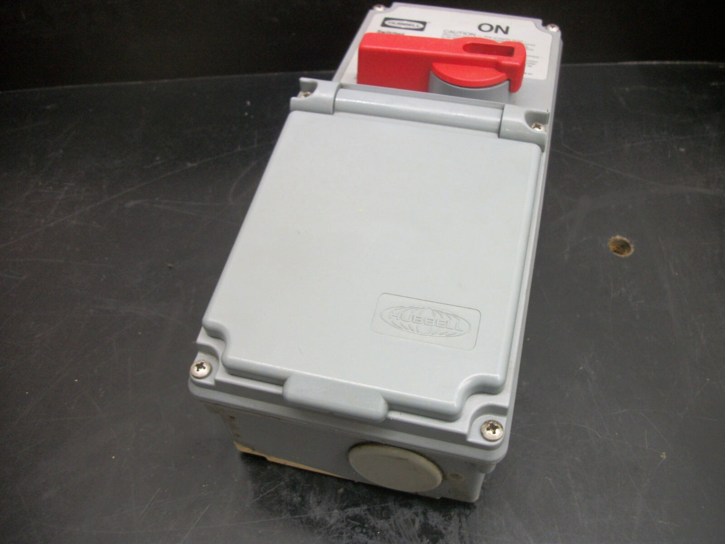 HUBBELL TWIST-LOCK DISCONNECT 3R,12K SE TL3 30AMP 600VOLT 3POLE NON-FUSIBLE