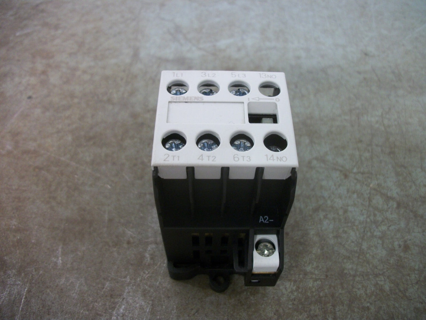 SIEMENS MINI CONTACTOR 3TG1010-0BB4 20AMP 24VCOIL 3PH 600V 5HP