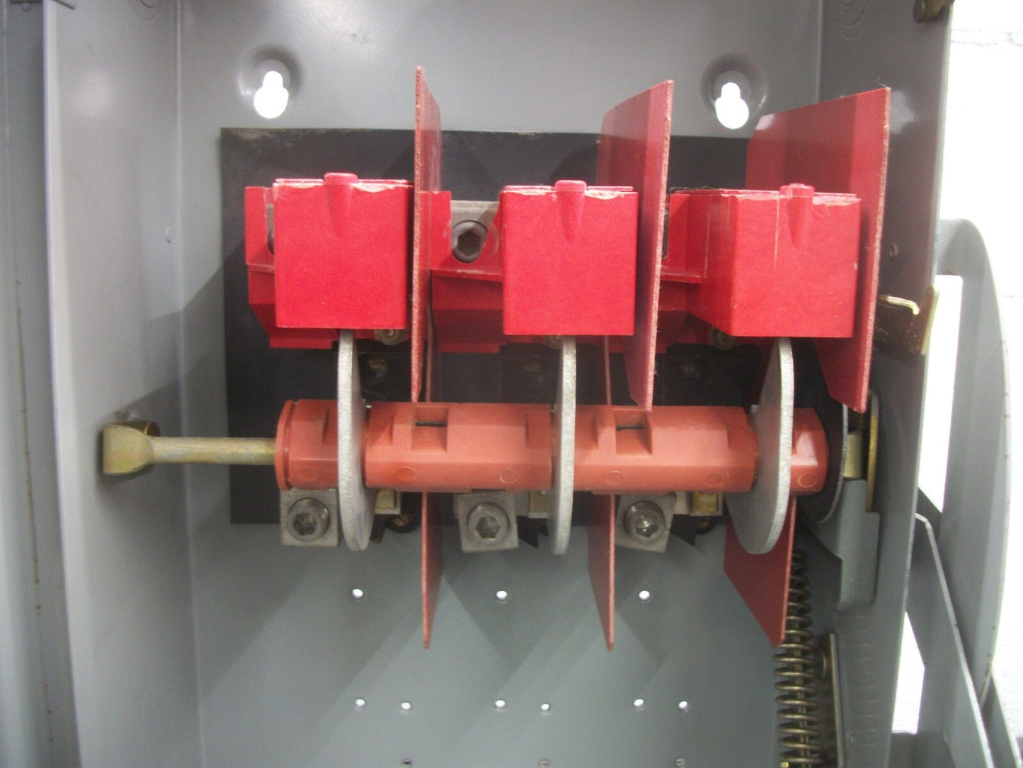 SQUARE D DISCONNECT TYPE 1 HU364 200AMP 600VOLT 3POLE NON-FUSIBLE OLD