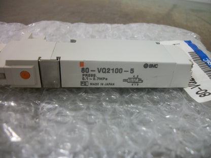 SMC PNEUMATIC SOLENOID VALVE 80-VQ2100-5 0.1-0.7MPa 24VCOIL 1W NEW