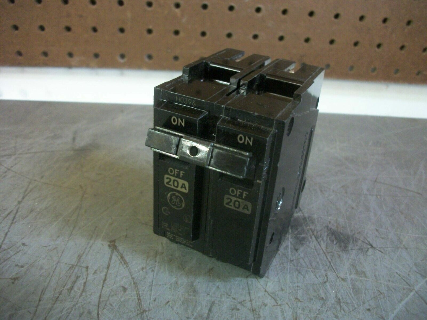 GE THQL CIRCUIT BREAKER THQL2120 20AMP 240VOLT 2POLE
