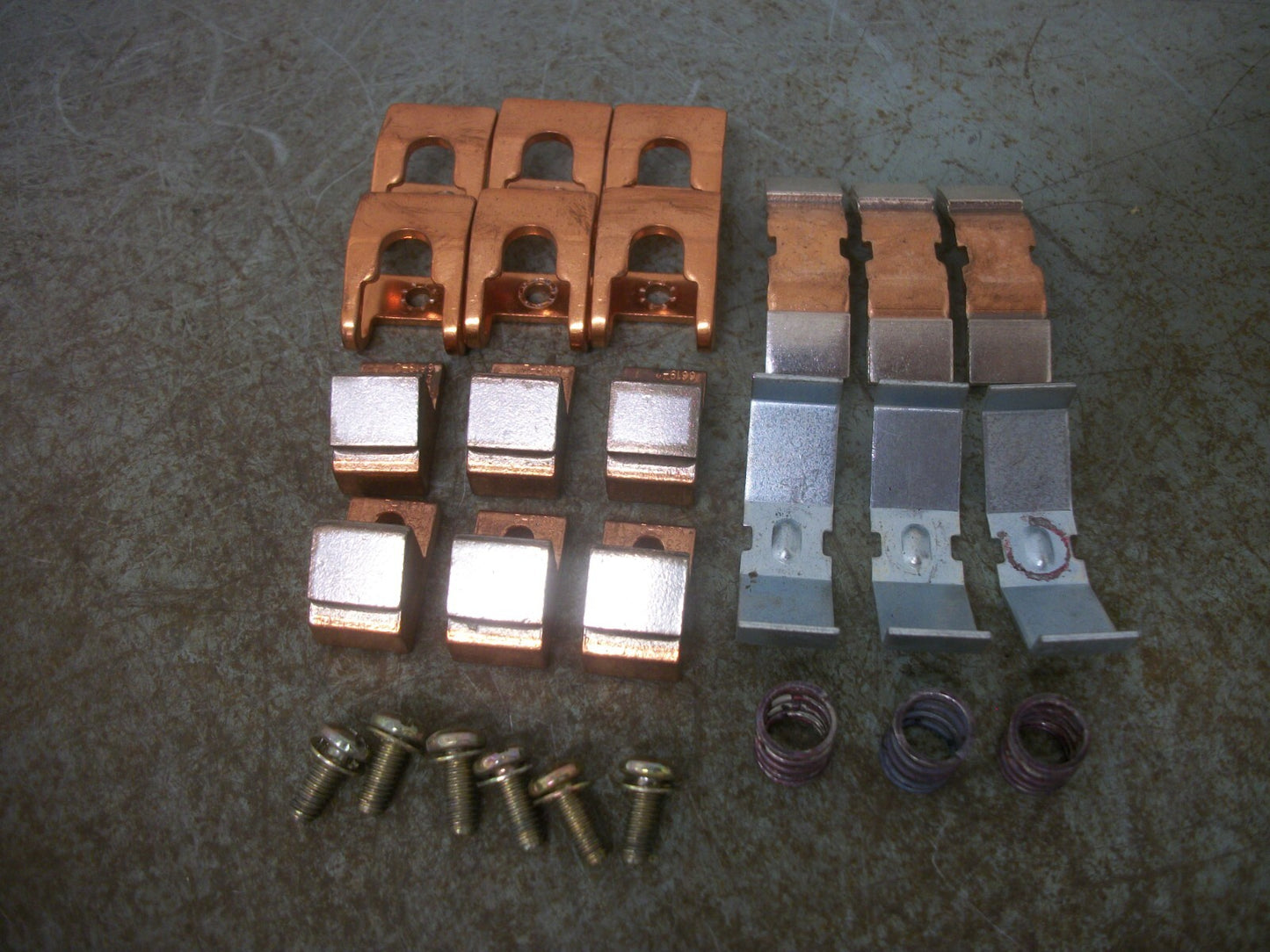 CUTLER-HAMMER SIZE 3 3POLE CONTACT KIT 6-43-2 NOB