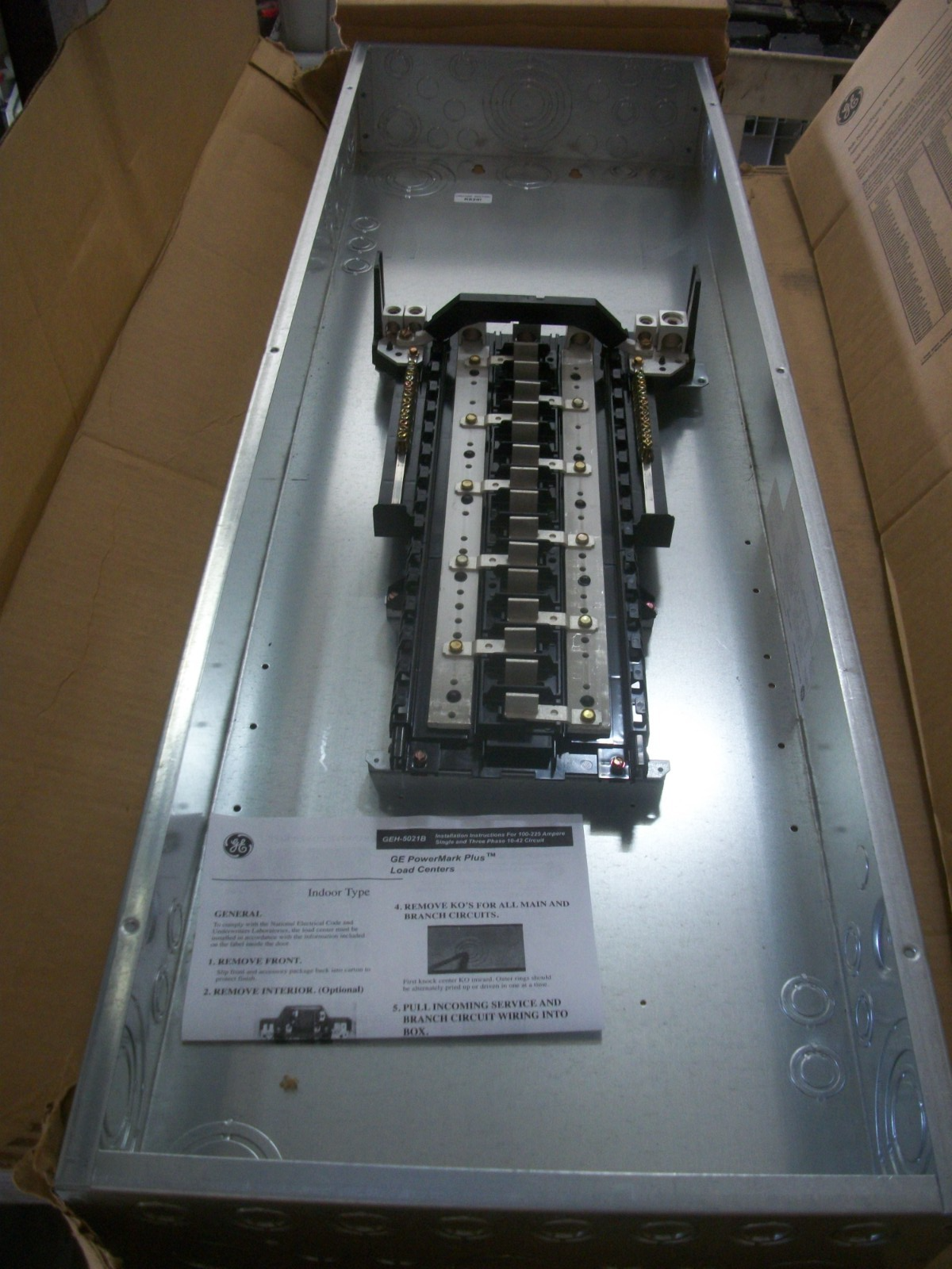 GE LOAD CENTER PANELBOARD TL30422C 225AMP 208Y/120V 3PH NIB