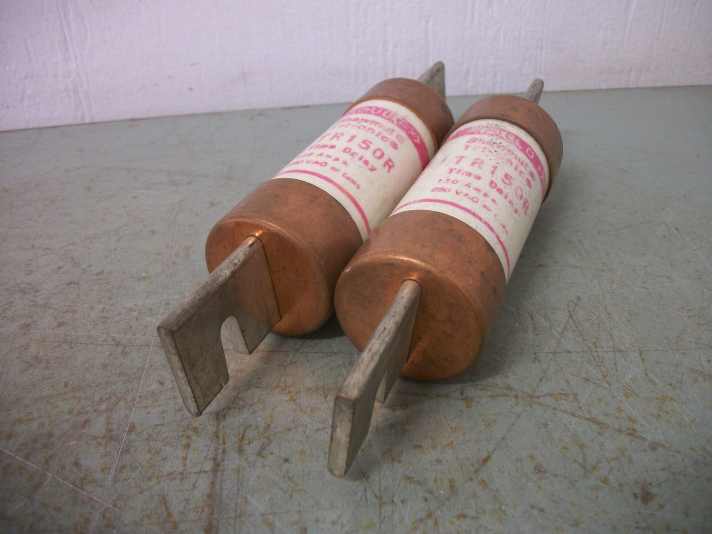 GOULD SHAWMUT LOT OF 2 TRI-ONIC FUSES TR150R 150AMP 250VOLT