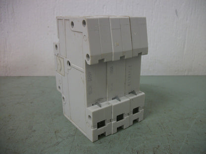 SIEMENS LOT OF 3 MINI CIRCUIT BREAKERS 5SX21C15 15AMP 400VOLT 1POLE