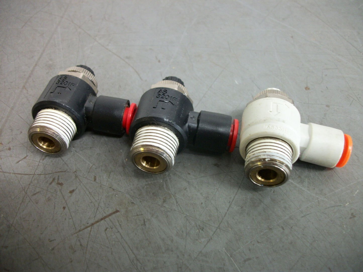 SMC LOT OF 3 5/16" PUSH TO CONNECT SPEED CONTROL VALVES AS3201F NOB