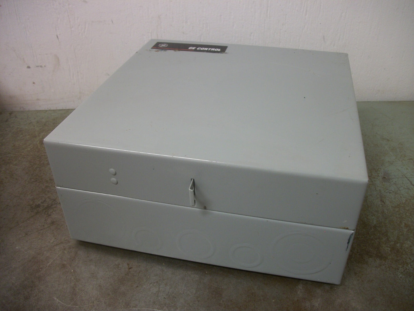 GE 10 X 10 X 3 LIGHTING CONTACTOR ENCLOSURE ONLY TYPE 1 CR460XE1B NEW