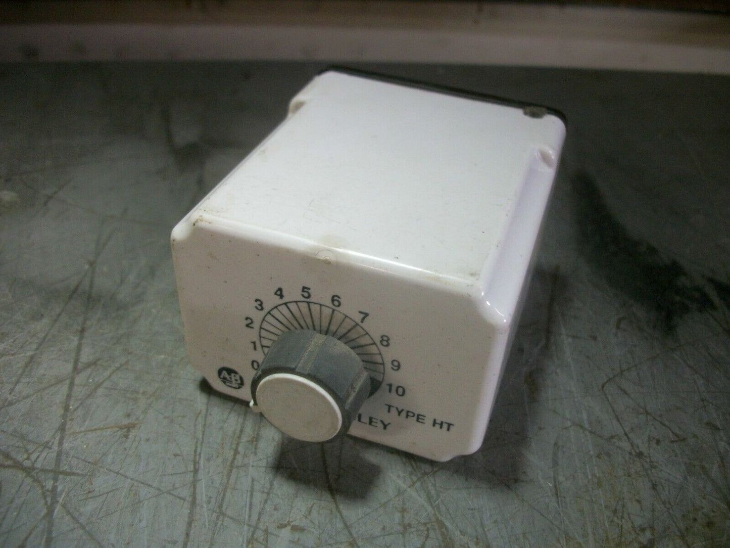 ALLEN-BRADLEY TIME DELAY RELAY 700-HT22AA1 0.1-10SEC