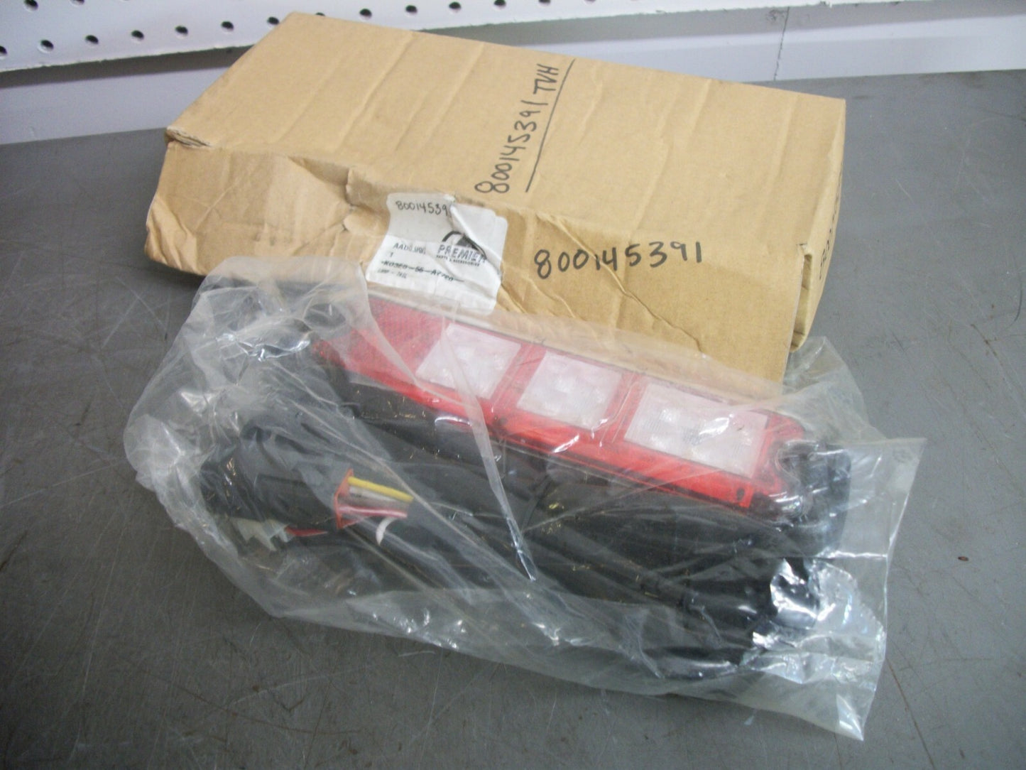 PREMIER TAIL LAMP KO3EB-55-A7720 NIB