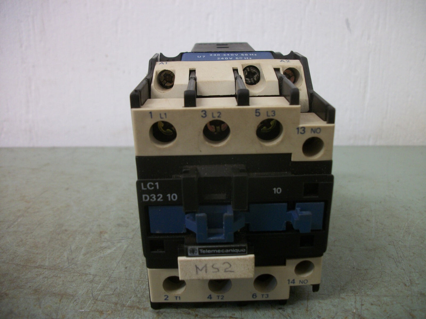 TELEMECANIQUE CONTACTOR LC1D3210U7 50AMP 240VCOIL 3PH 600V 30HP