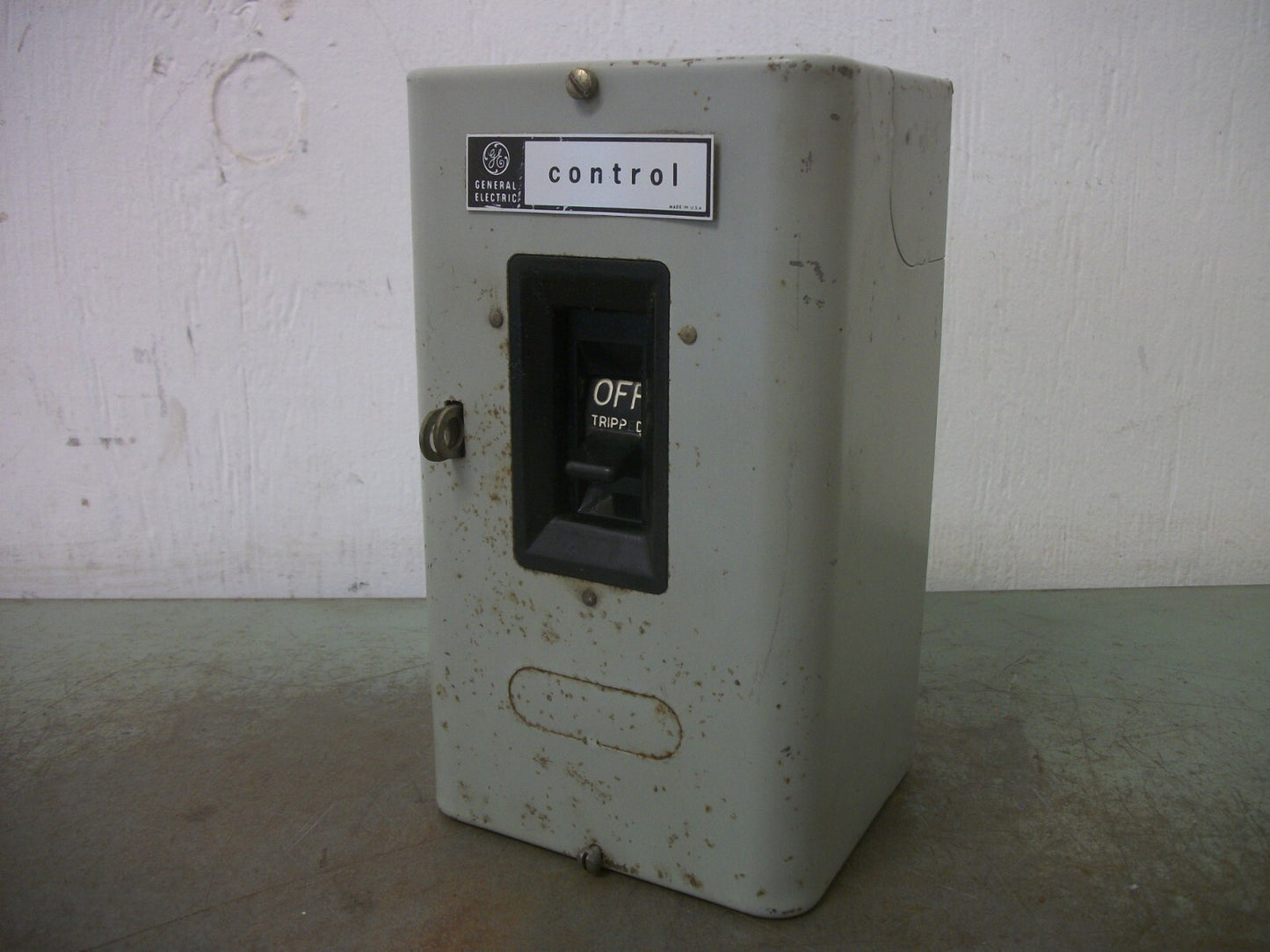 GE MANUAL MOTOR STARTER CR1062S1B 600VOLT 3PH 10HP