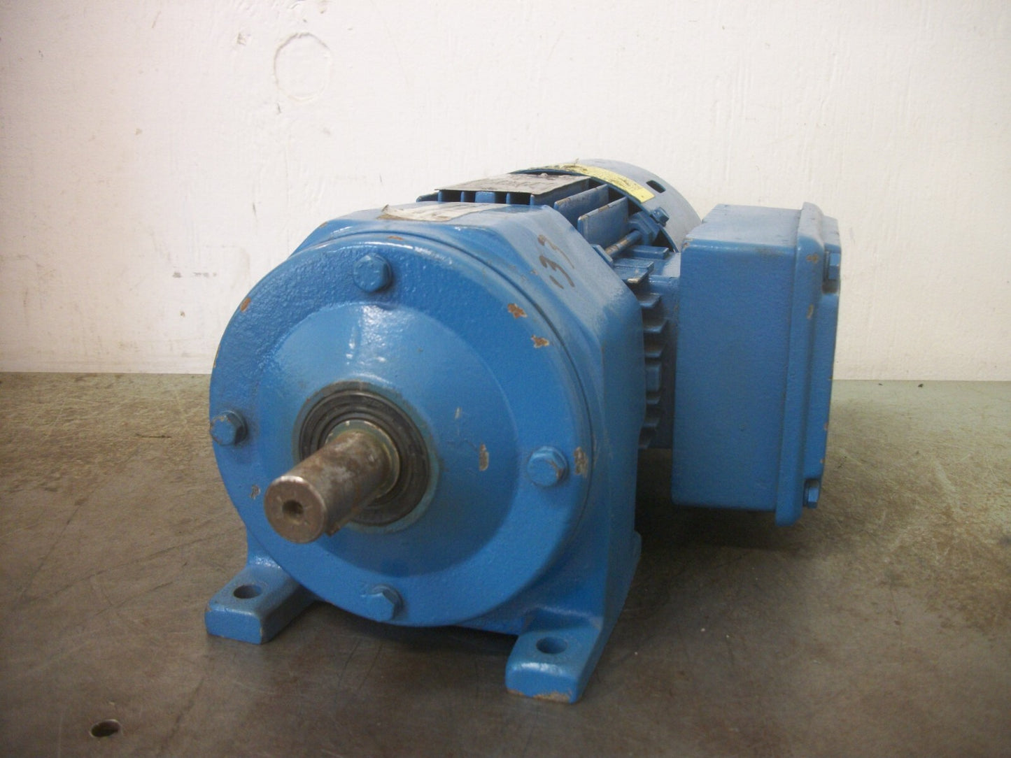SEW-EURODRIVE .33HP TEFC AC GEAR MOTOR R32DT71C4BMHR 460VOLT 3PH 1700RPM