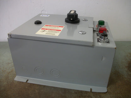 CUTLER-HAMMER STARTER COMBO TYPE 1 XTCE009B10 120VCOIL 15A BREAKER