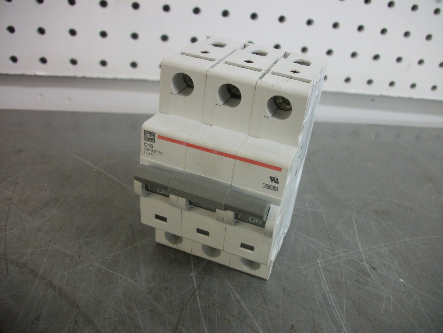 CUTLER-HAMMER MINI CIRCUIT BREAKER WMS3C16 16AMP 415VOLT 3POLE NOB