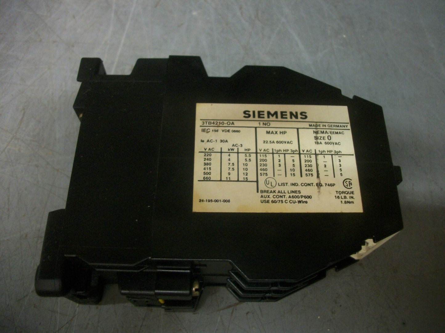 SIEMENS SIZE 0 CONTACTOR 3TB4210-0A 22.5AMP 120VCOIL 3PH 600V 15HP