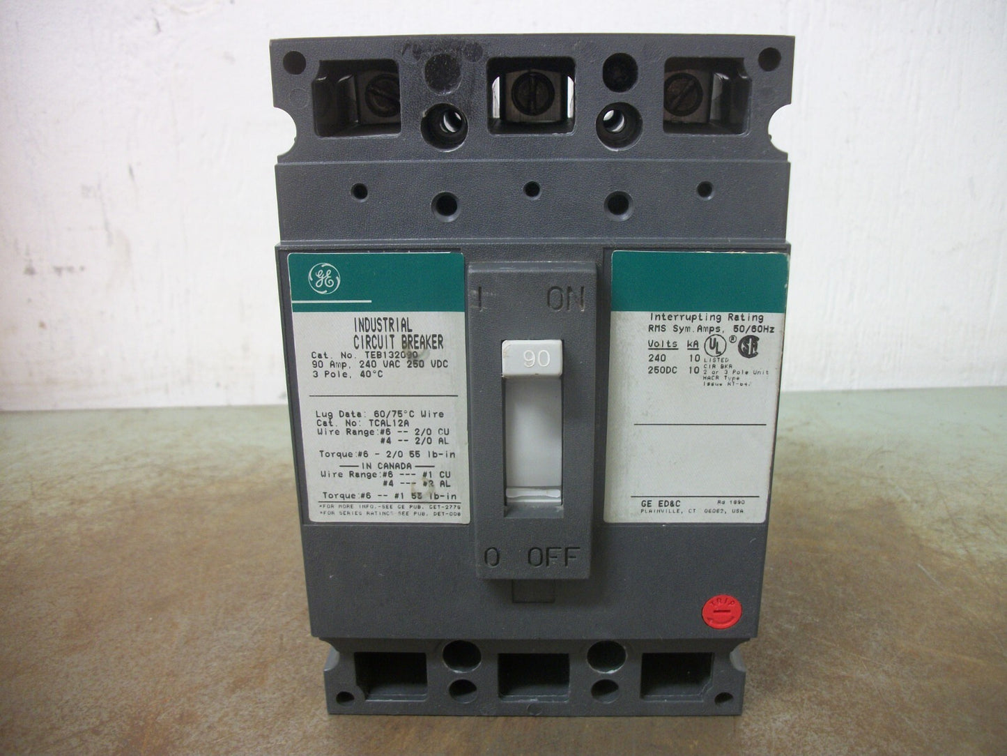 GE TEB CIRCUIT BREAKER TEB132090 90AMP 240VOLT 3POLE GREEN