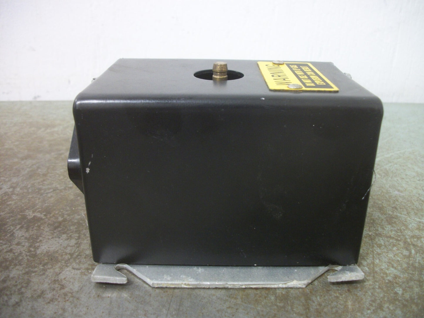 ROBERTSHAW IGNITION CONTROL MODULE SP750-909 24VAC 0.8AMP 1/8" SPARK GAP NOB