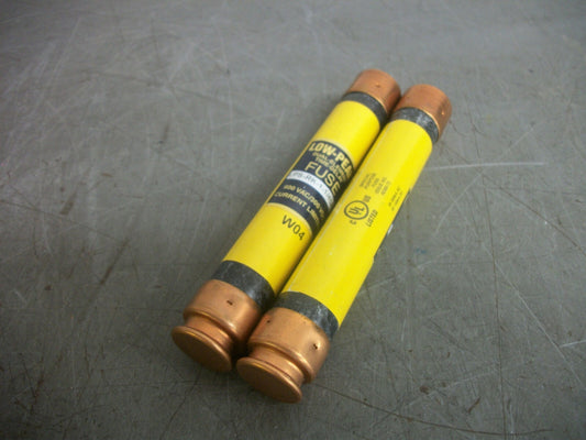 BUSSMANN LOT OF 2 LOW-PEAK FUSES LPS-RK-1-1/4SP 1-1/4AMP 600VOLT NOB