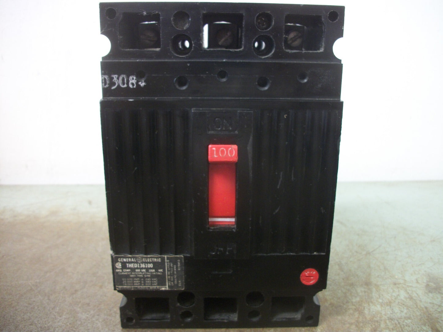 GE THED CIRCUIT BREAKER THED136100 100AMP 600VOLT 3POLE BLACK