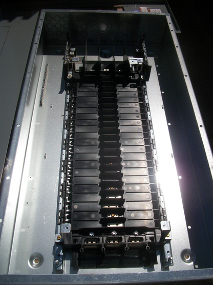 SQUARE D NF LOAD CENTER PANELBOARD 12381360280040001 100AMP 208Y/120VOLT 3PH NOB