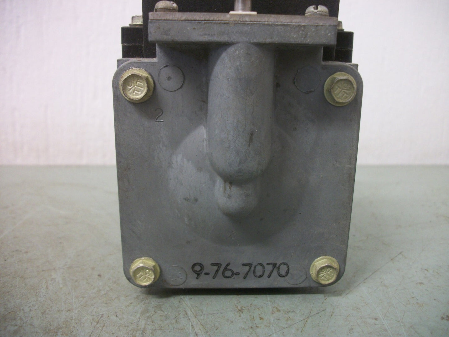 CUTLER-HAMMER PNEUMATIC TIMING RELAY 10337H192B 480VCOIL