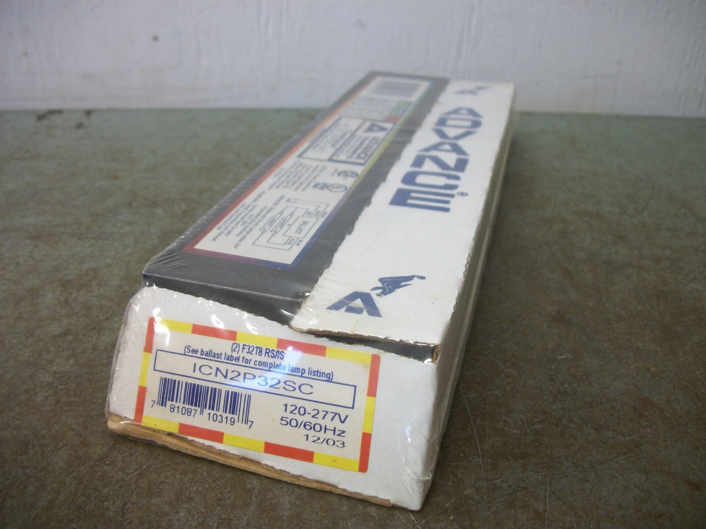 ADVANCE CENTIUM INSTANT-START ELECTRONIC BALLAST ICN-2P32-SC 120/277VOLT NEW