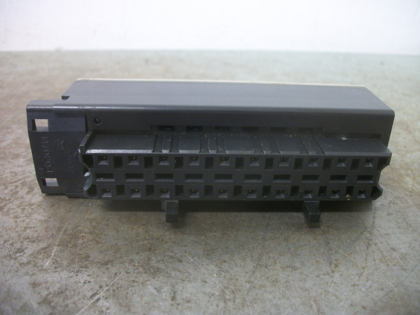 ALLEN-BRADLEY CONTROL LOGIX PLC PLUG & STANDARD COVER TBNH/A