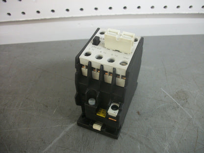 SIEMENS CONTACTOR 3TF4010-0A 20AMP 120VCOIL 3PH 600V 7.5HP