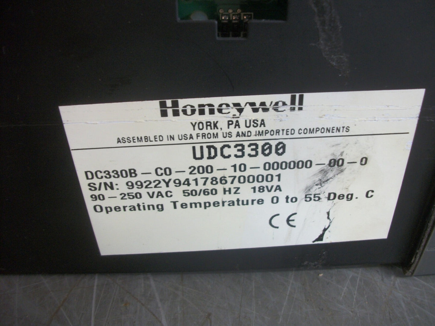 HONEYWELL UDC3300 TEMPERATURE CONTROLLER DC330B-C0-200-10-000000-00-0