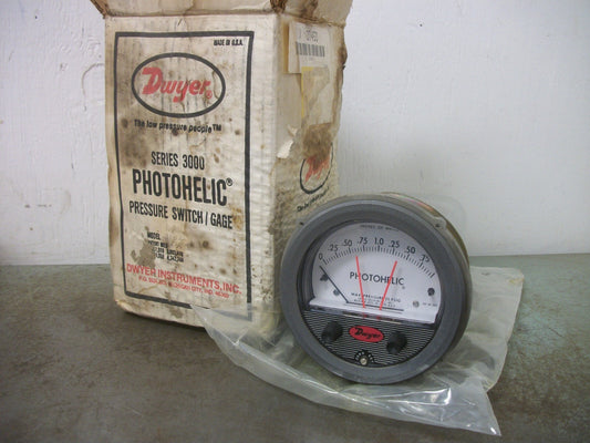 DWYER PHOTOHELIC PRESSURE SWITCH/GAGE 3002 120VOLT 5WATT 25PSIG 0-2" WATER NIB