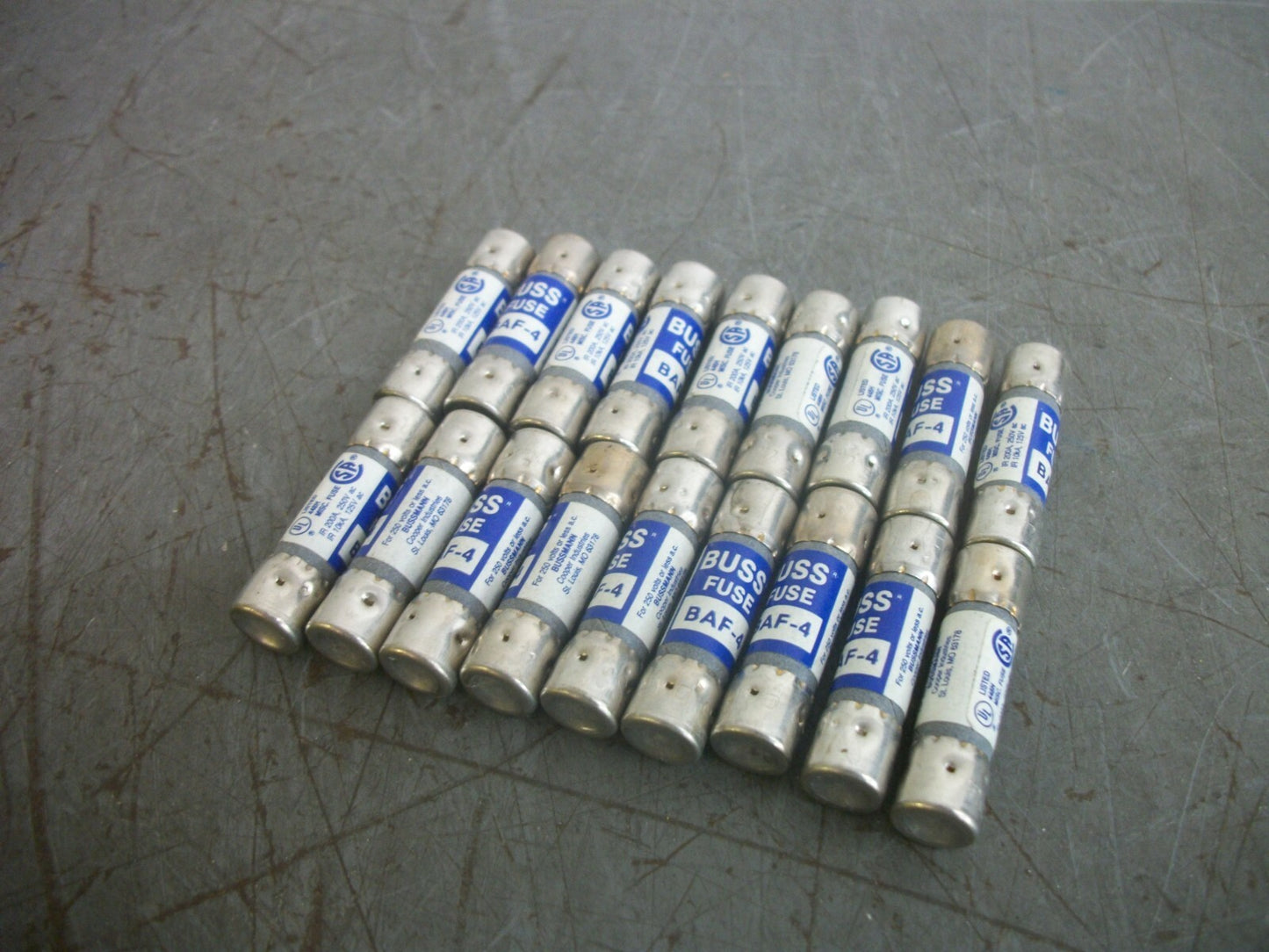 BUSSMANN LOT OF 18 MIDGET FUSES BAF4 4AMP 250VOLT NOB
