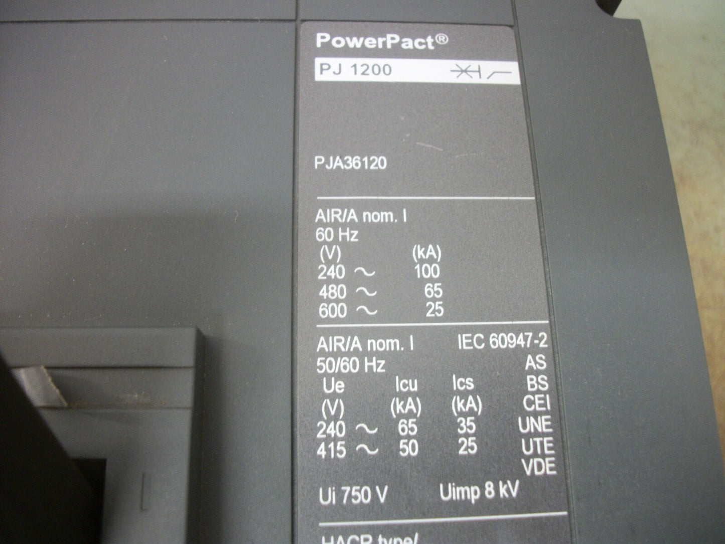 SQUARE D POWERPACT I-LINE PJ CIRCUIT BREAKER PJA36120 1200AMP 600VOLT 3POLE