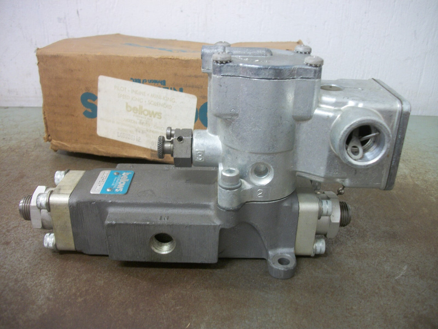 BELLOWS VALVAIR SPEED KING PILOT VALVE L05526112 NIB