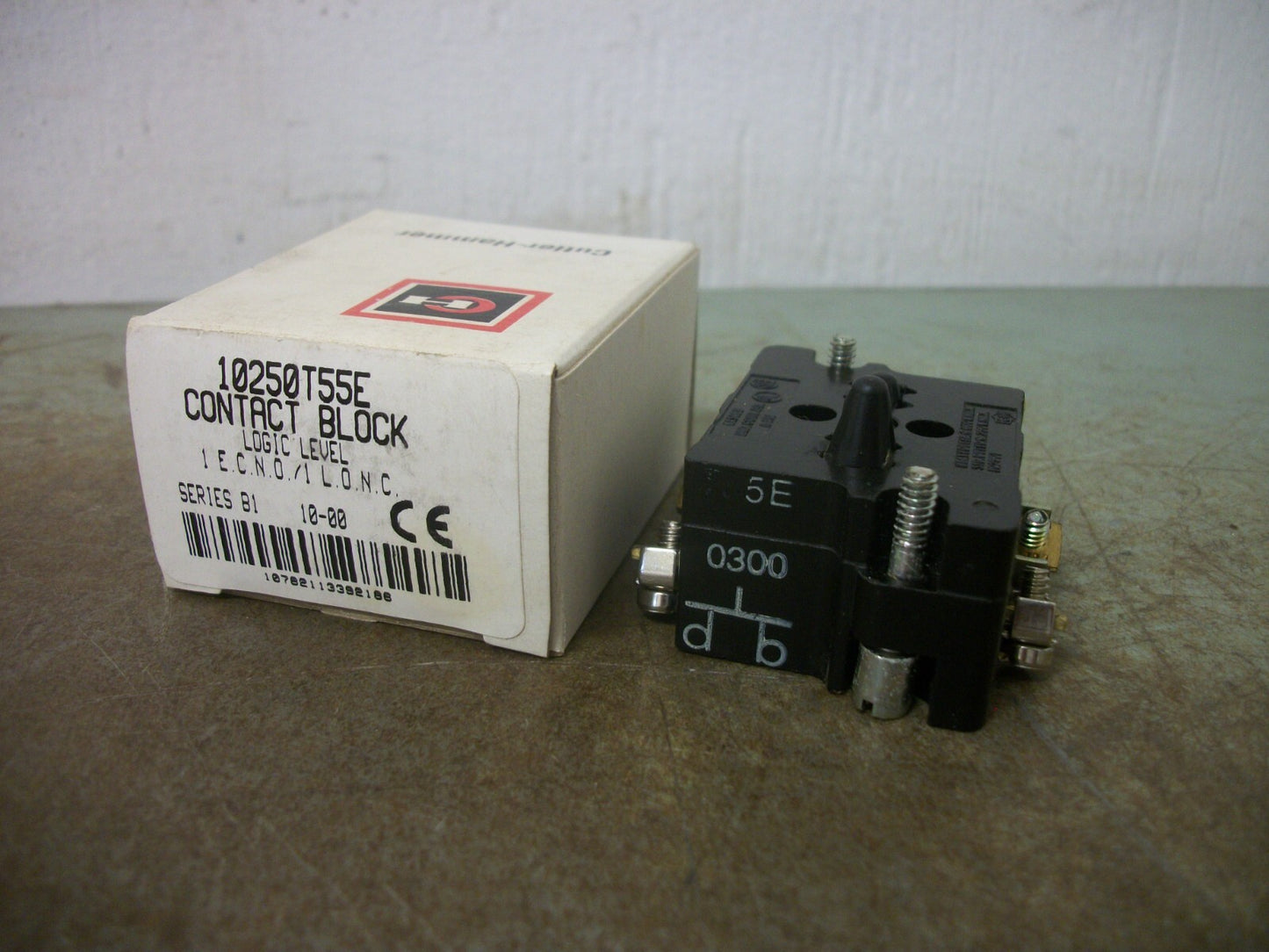 CUTLER-HAMMER 1E.C.N.O./1L.O.N.C. LOGIC LEVEL CONTACT BLOCK 10250T55E NIB