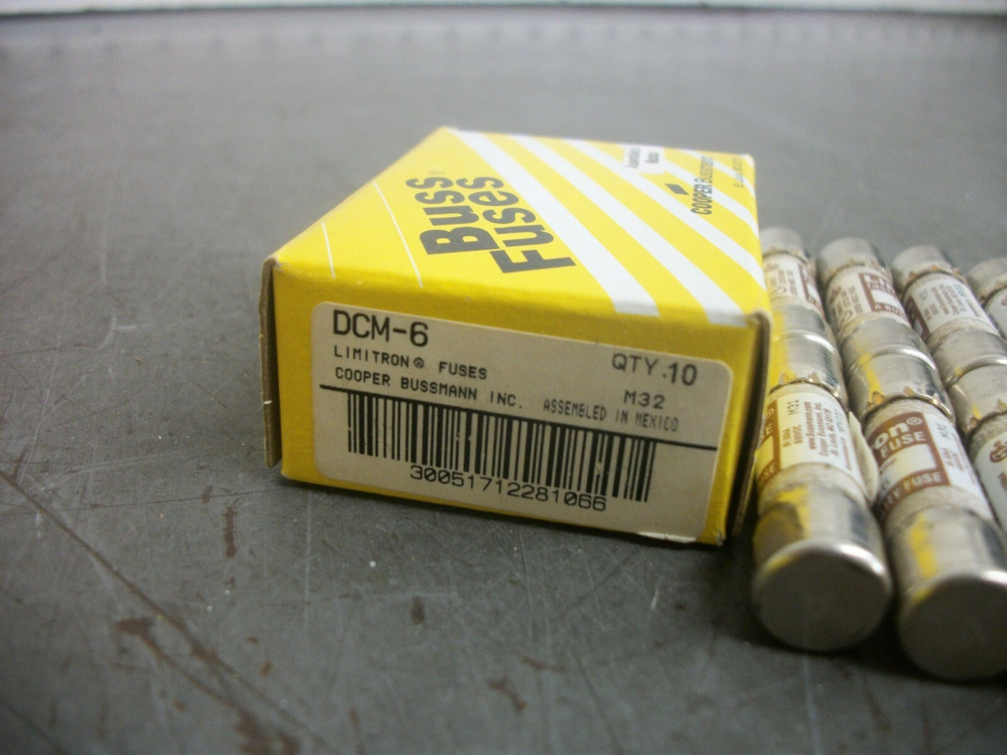 BUSSMANN BOX OF 10 LIMITRON FUSES DCM6 6AMP 600VOLT NIB