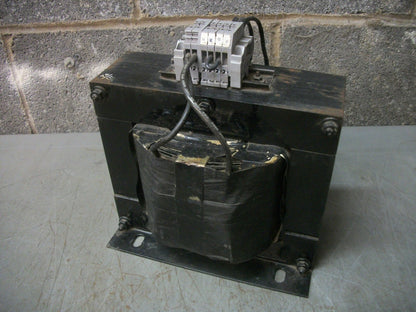 CUTLER-HAMMER 3KVA 1PH TRANSFORMER CE3000K2AFS HV 220X480 LV 110/120