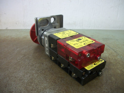 REES RED JUMBO MUSHROOM PUSHBUTTON W/ PADLOCK 40102-502