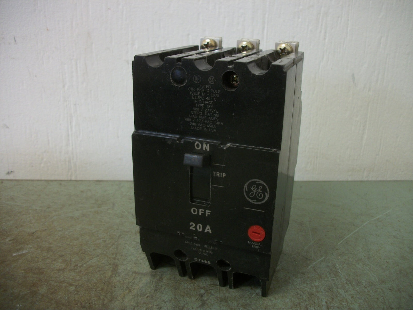 GE TEY CIRCUIT BREAKER TEY320 20AMP 480VOLT 3POLE NOB