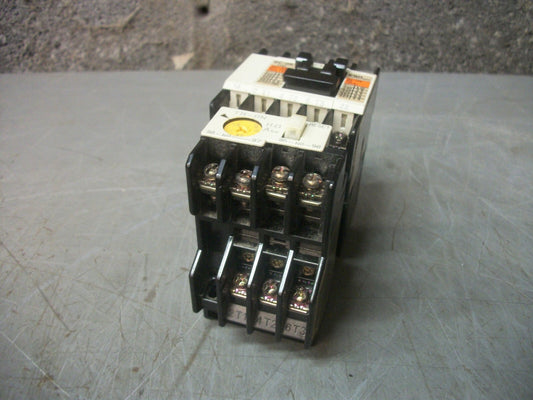 FUJI SC-05 MOTOR STARTER 4NC0G0 13AMP 220VCOIL 3PH 600V 5HP W/OL 0.8-1.2AMP