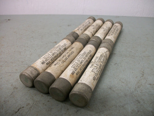 WESTINGHOUSE LOT OF 8 CLV FUSES 677C593G01 2AMP 600VOLT NOB