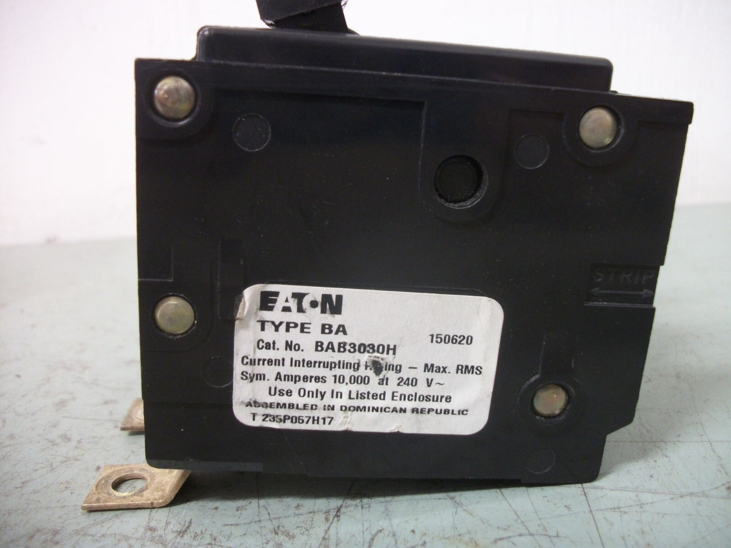 CUTLER-HAMMER BA CIRCUIT BREAKER BAB3030H 30AMP 240VOLT 3POLE NOB