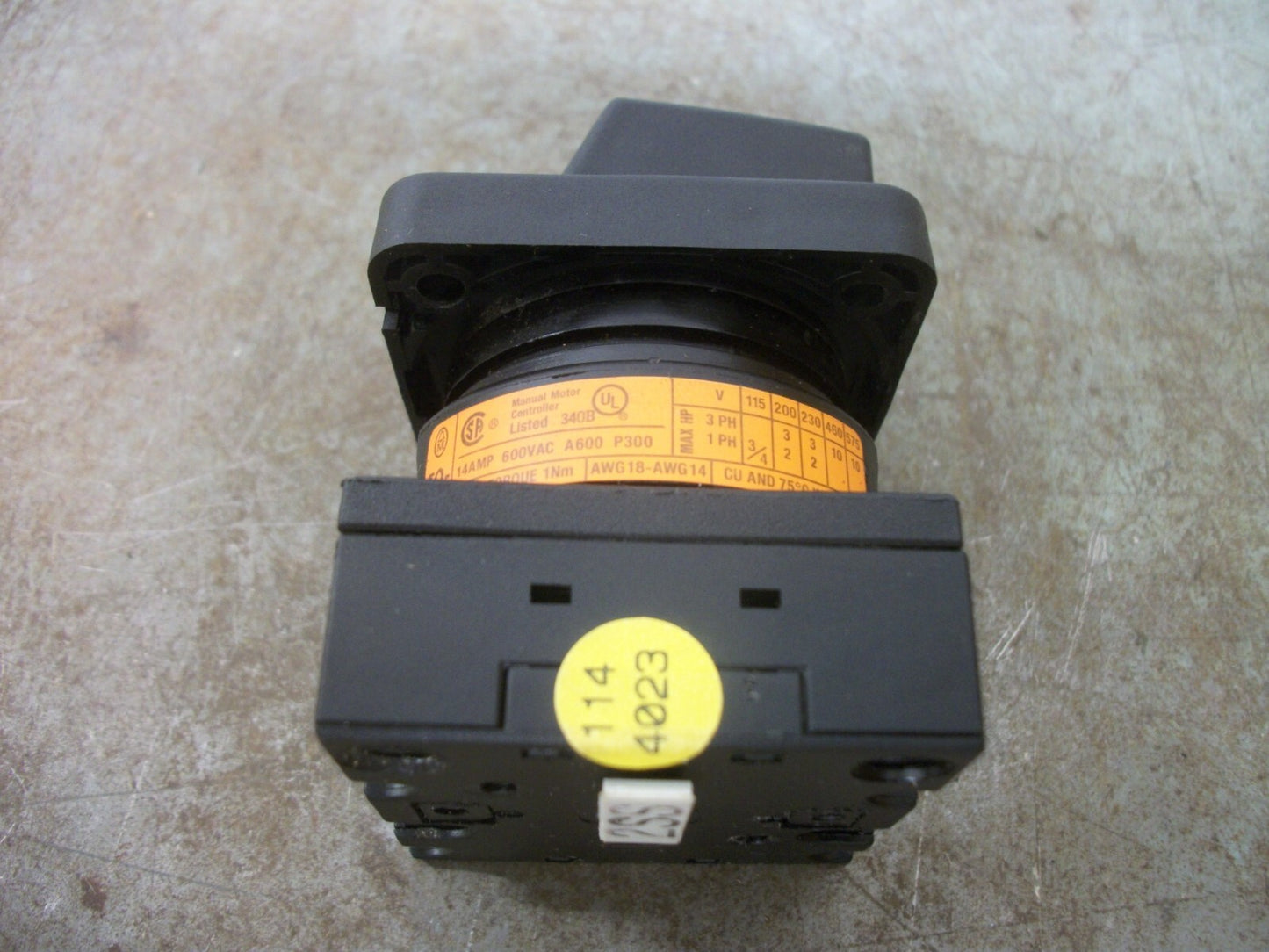 KLOCKNER-MOELLER 3-POSITION MAINTAINED SELECTOR SWITCH T0-1-15431