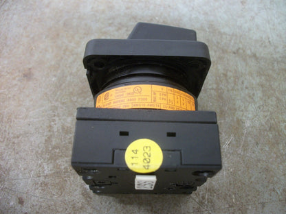 KLOCKNER-MOELLER 3-POSITION MAINTAINED SELECTOR SWITCH T0-1-15431