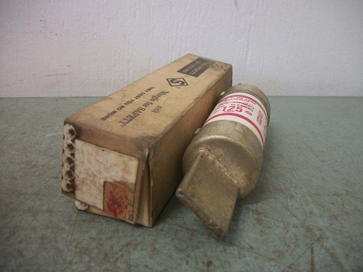 GOULD SHAWMUT TRI-ONIC FUSE TR125 125AMP 250VOLT NIB