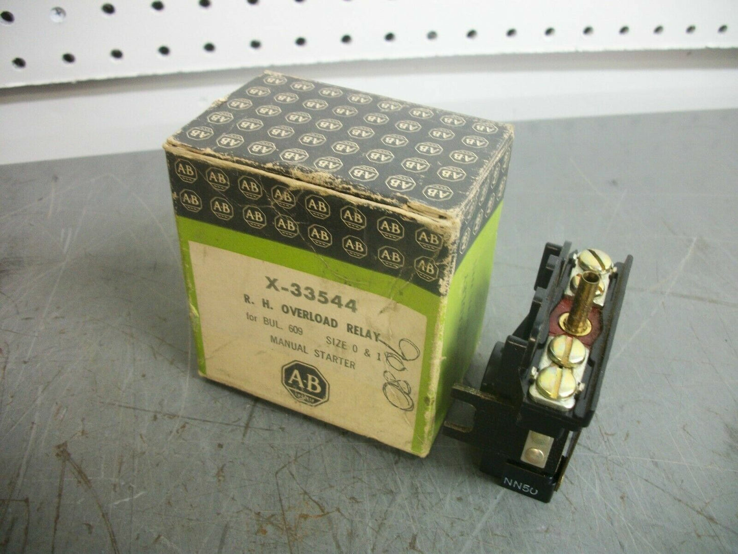 ALLEN-BRADLEY SIZE 0-1 MANUAL STARTER R.H. OVERLOAD RELAY X-33544 NIB