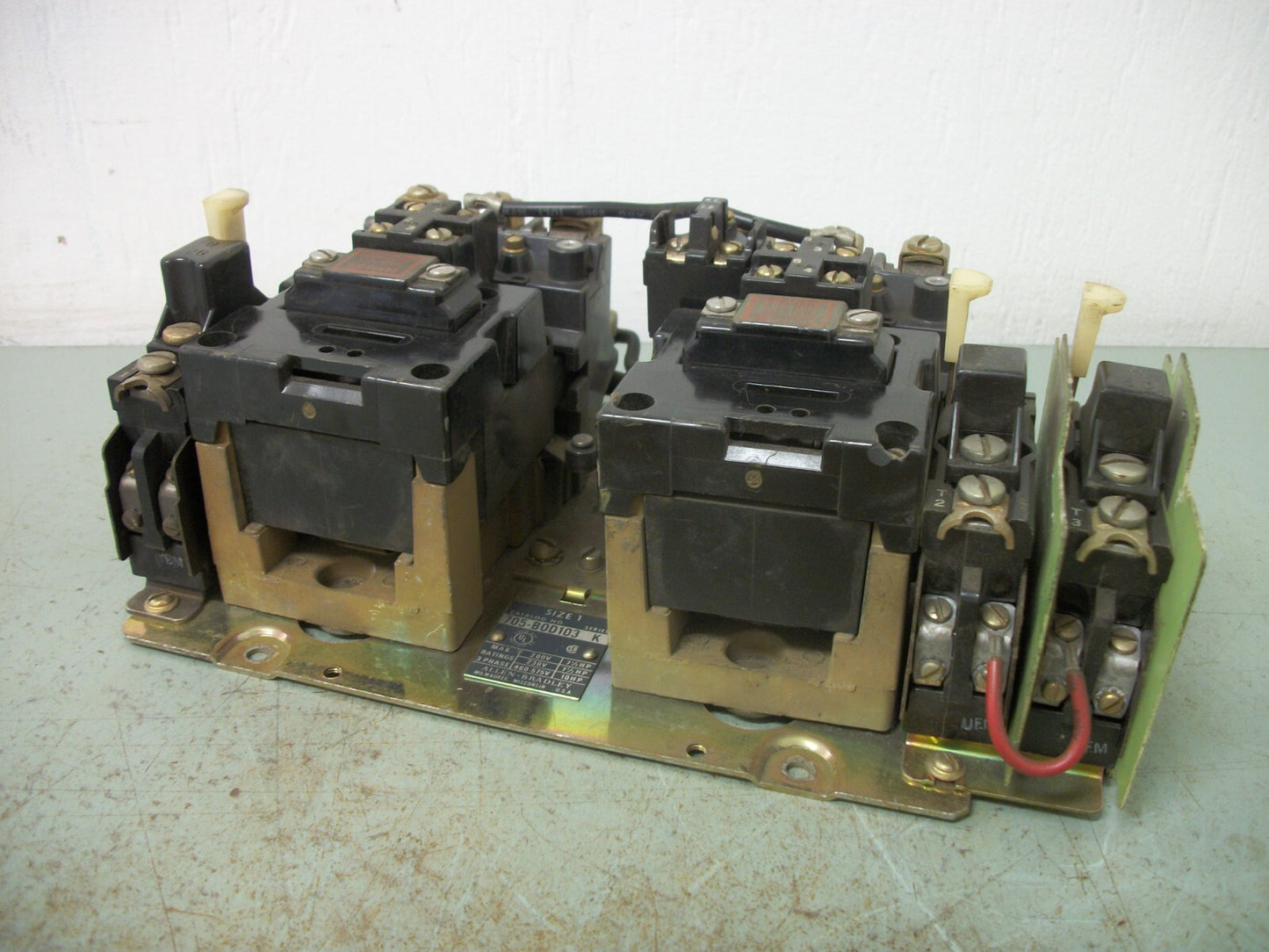 ALLEN-BRADLEY REV SIZE 1 MOTOR STARTER 705-BOD103 120VCOIL 3PH 600V 10HP *NOTE*