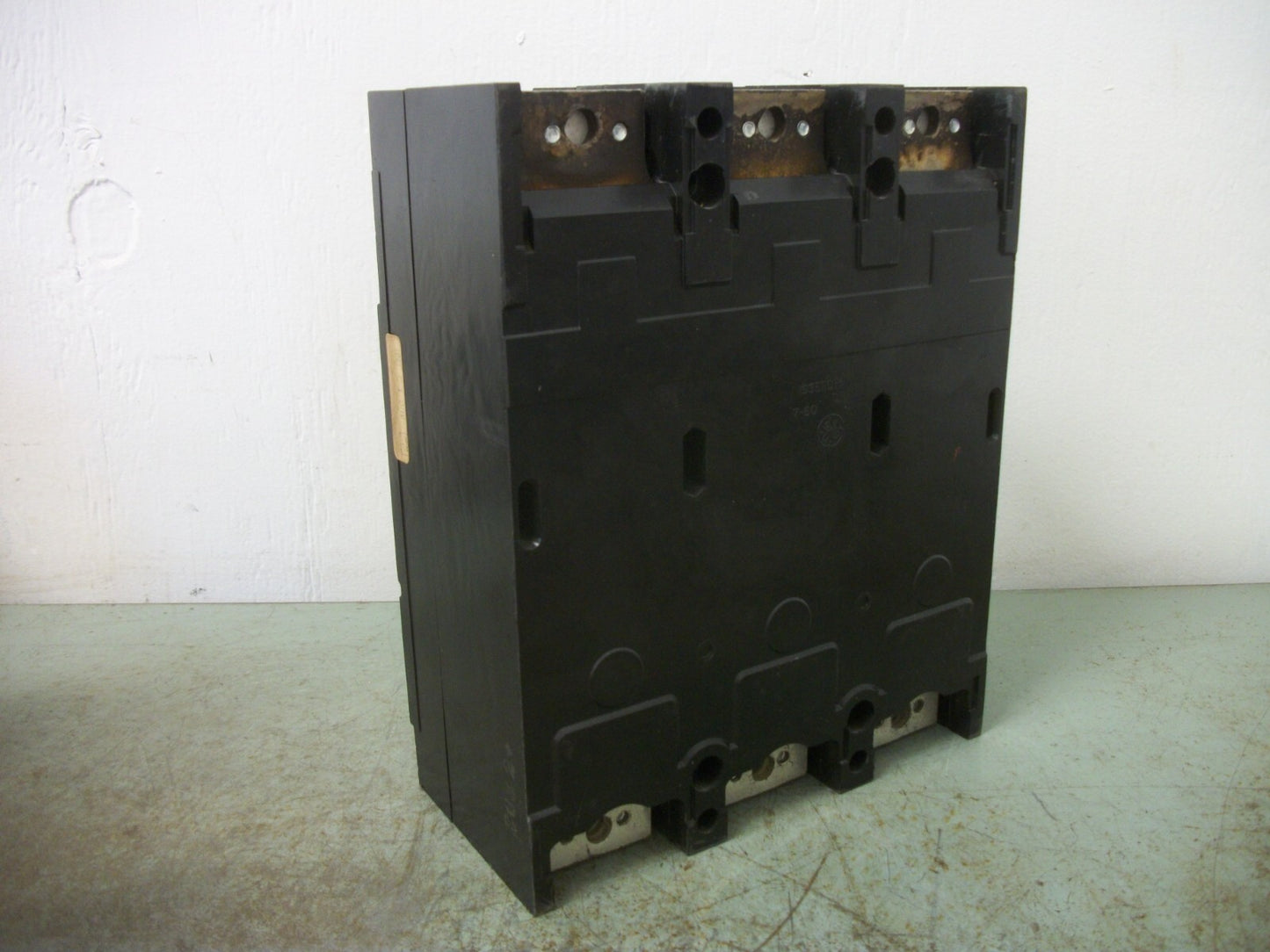 GE TJK CIRCUIT BREAKER TJK436F000 400AMP 600VOLT 3POLE W/200A TRIP