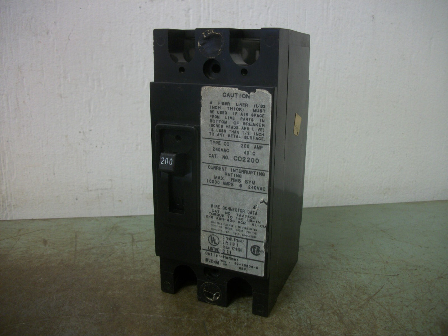 CUTLER-HAMMER CC CIRCUIT BREAKER CC2200 200AMP 240VOLT 2POLE